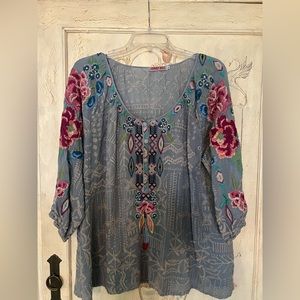 Johnny Was scoop neck top size M